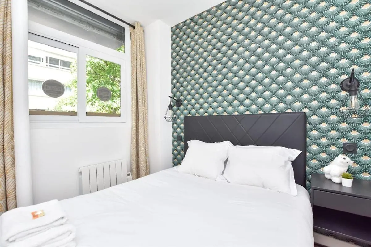 Renovated 2bd In Parc Belleville Apartment *