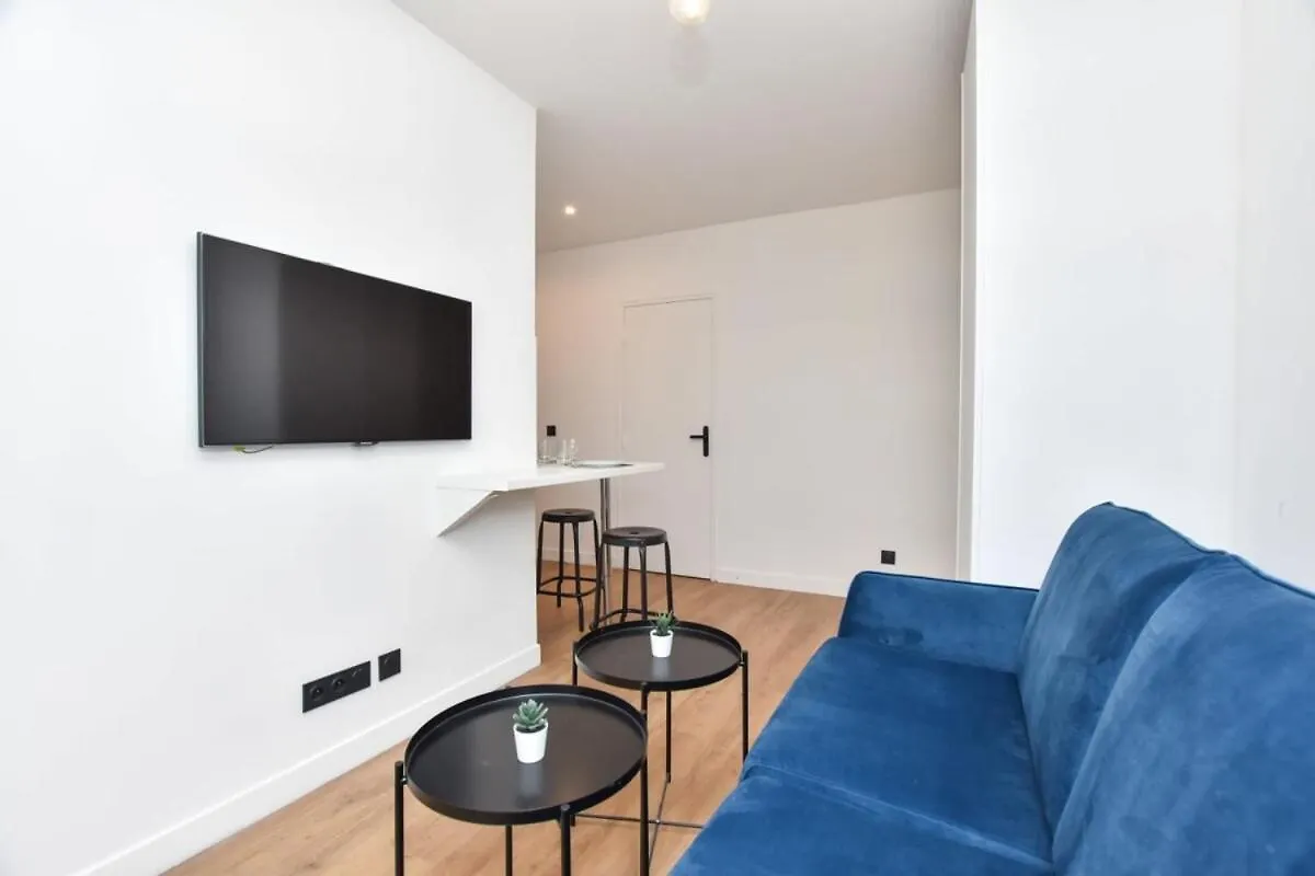 Renovated 2bd In Parc Belleville Apartment *